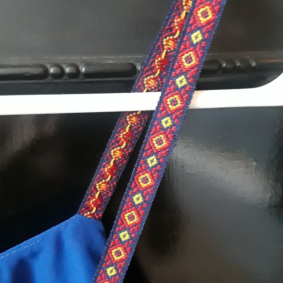 Blue layered polyester tank top - Picture 3 of 4